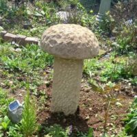 mushroom_garden_memorial_urn